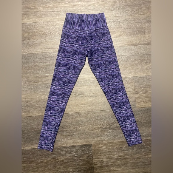 No Boundaries Juniors' Sueded Crossover Ankle Leggings - Picture 8 of 8